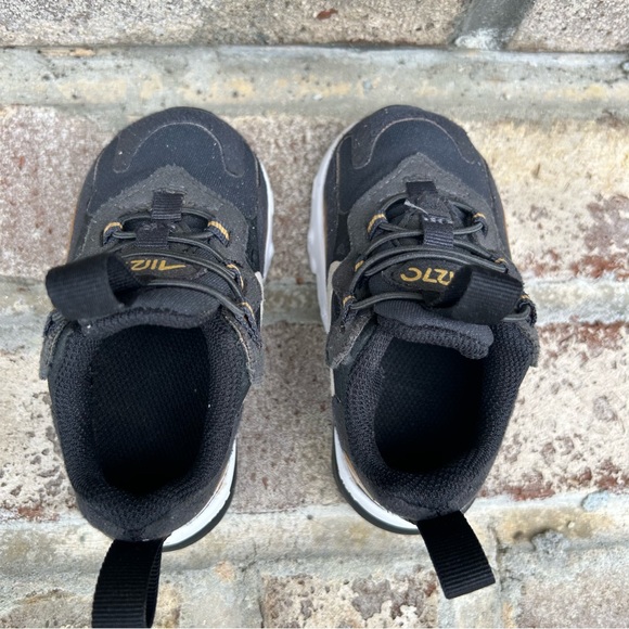 Nike Air Max 270 React 'Metallic Gold Toddler size 4 Sneakers - Picture 8 of 9